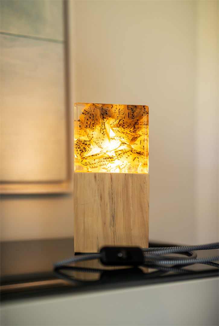 «Lampe Zerknüllt»